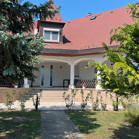 Pitypang Apartmanhaz Zánka